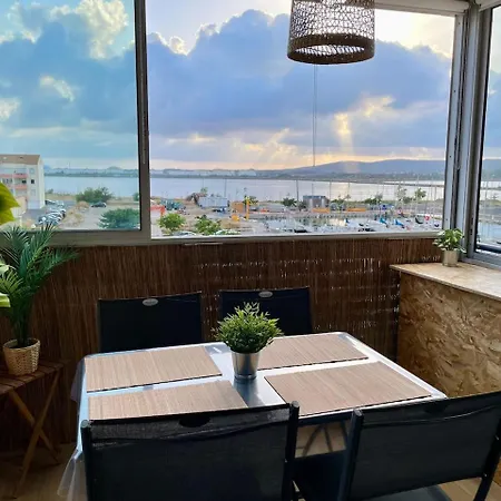 T2 Climatise A 100m De La 弗龙蒂尼昂