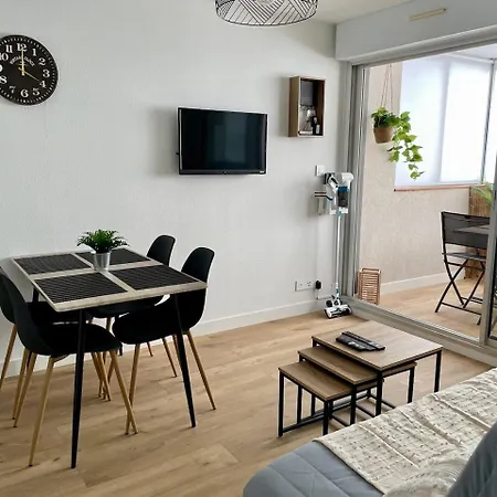 T2 Climatise A 100m De La アパート フロンティニャン