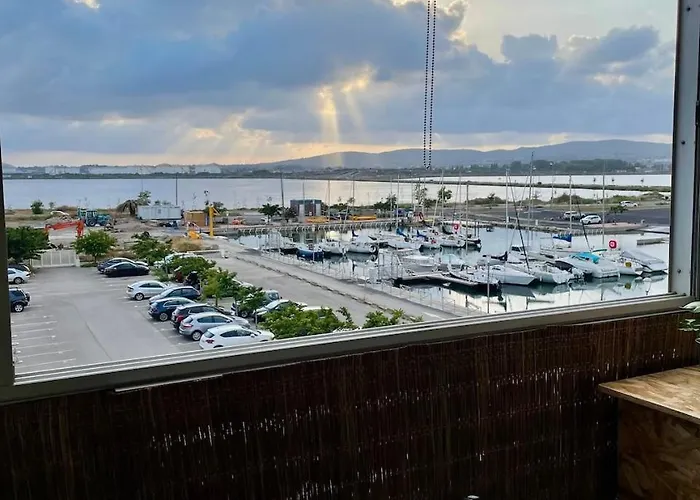 T2 Climatise A 100m De La * Фронтиньян